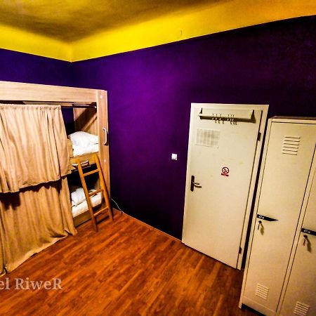 Hostel Riwer Rijeka Bagian luar foto
