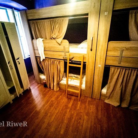 Hostel Riwer Rijeka Bagian luar foto