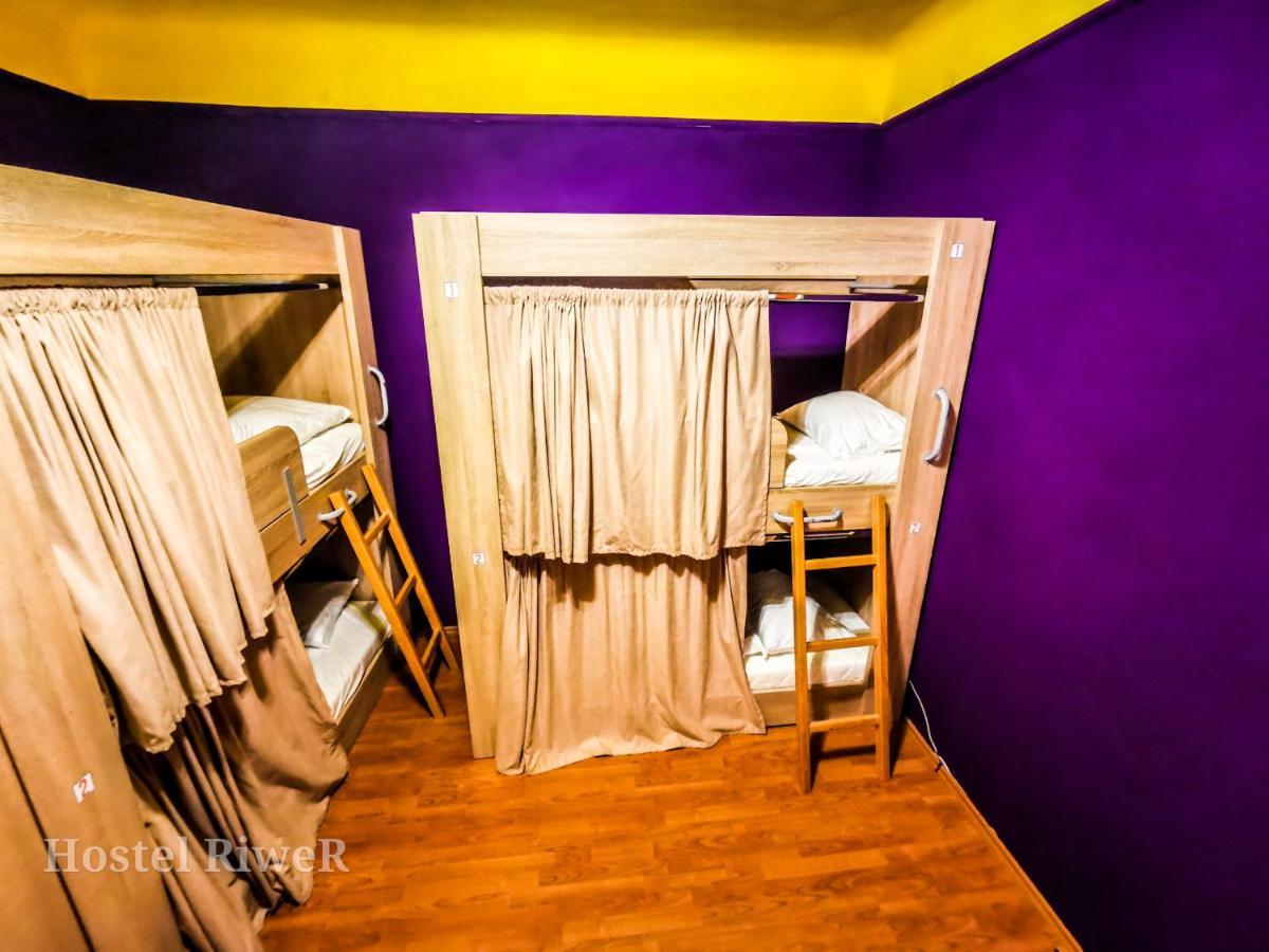 Hostel Riwer Rijeka Bagian luar foto