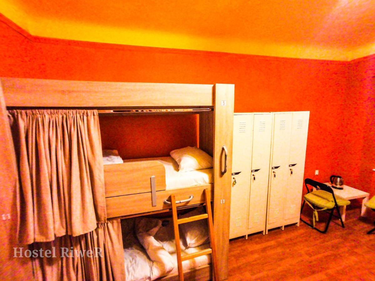 Hostel Riwer Rijeka Bagian luar foto